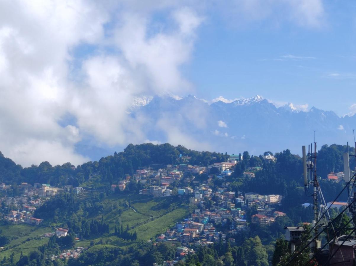 Wind Home Darjeeling- Budget Hotel Near Mall Dardżyling Zewnętrze zdjęcie