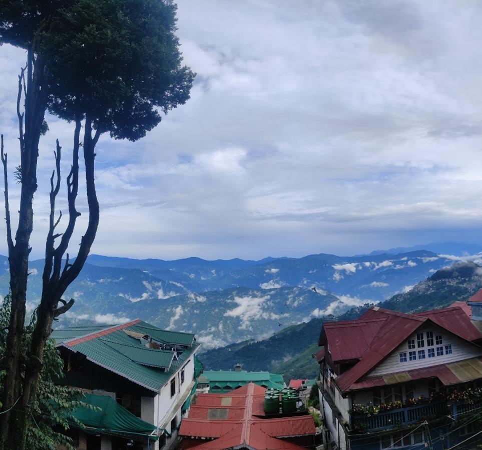 Wind Home Darjeeling- Budget Hotel Near Mall Dardżyling Zewnętrze zdjęcie