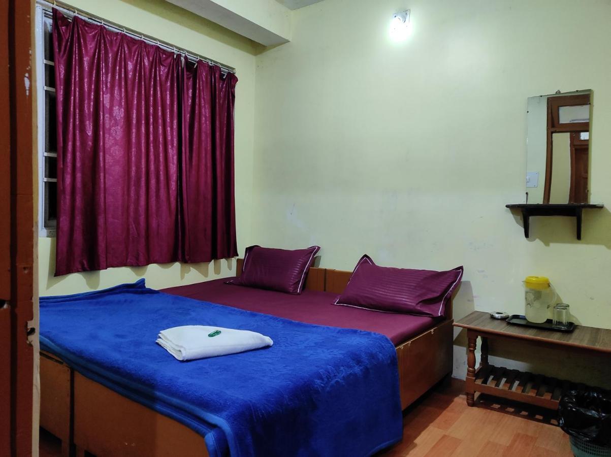 Wind Home Darjeeling- Budget Hotel Near Mall Dardżyling Zewnętrze zdjęcie